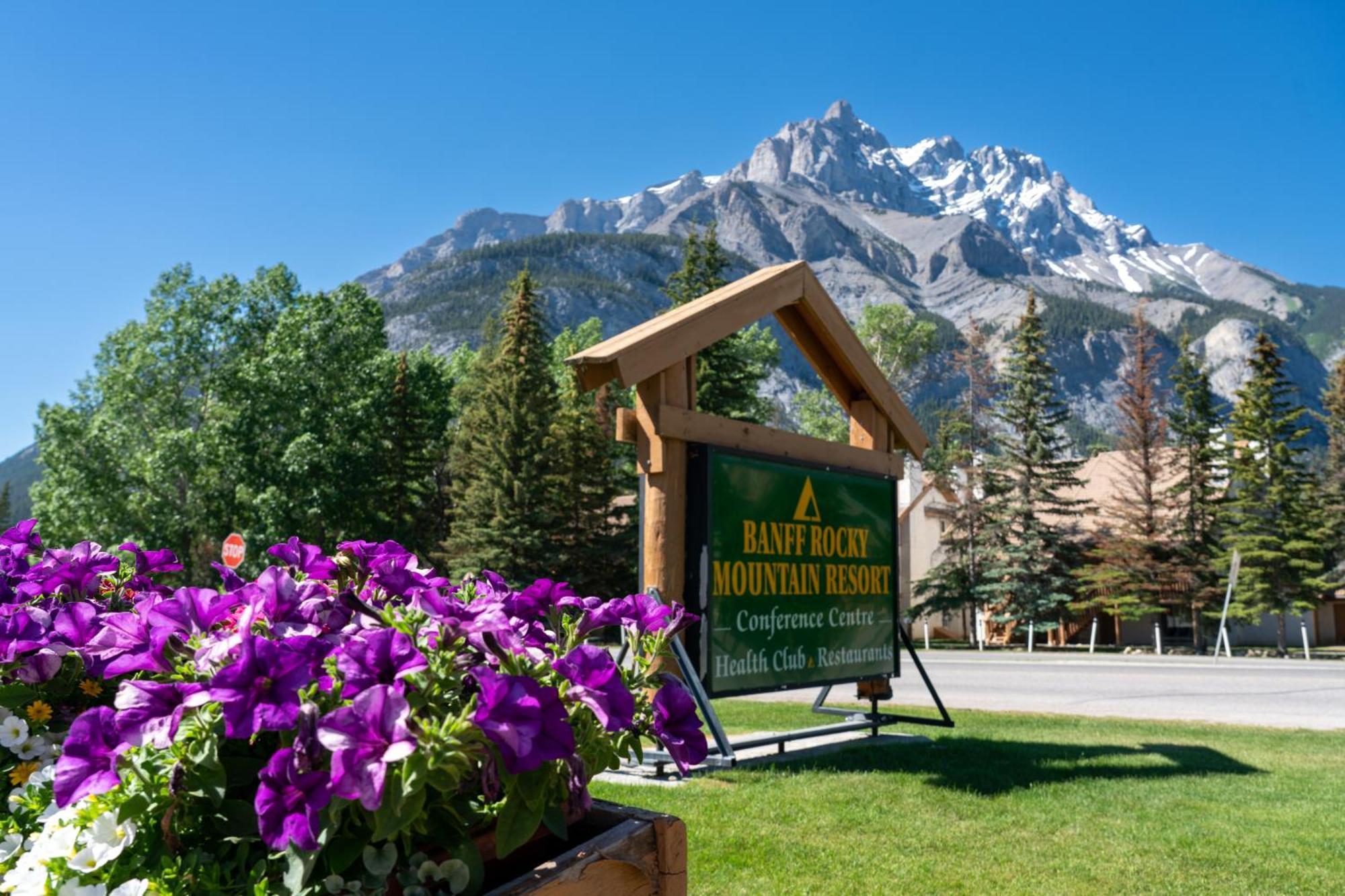 Banff Rocky Mountain Resort Exterior photo